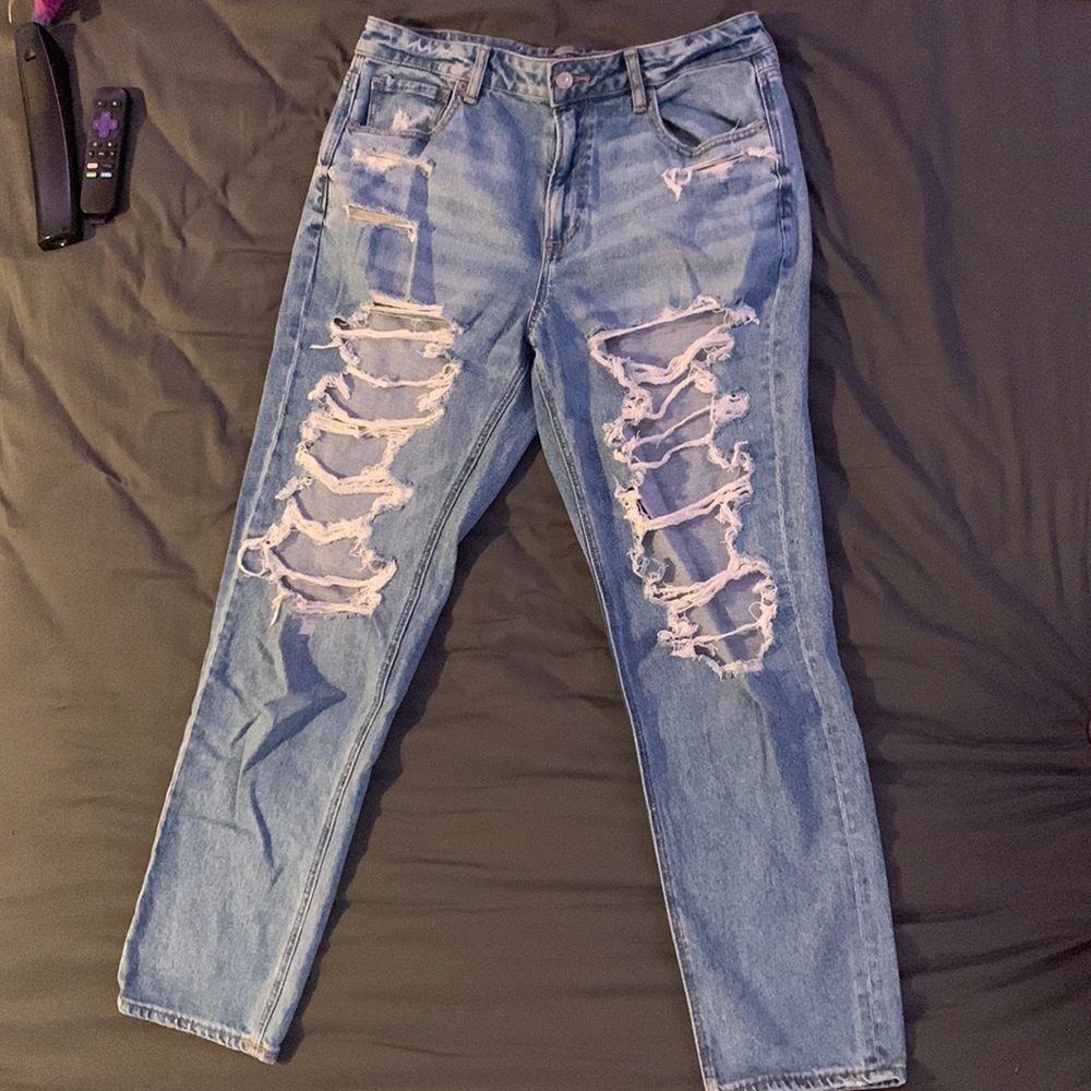 American Eagle Mom Jeans